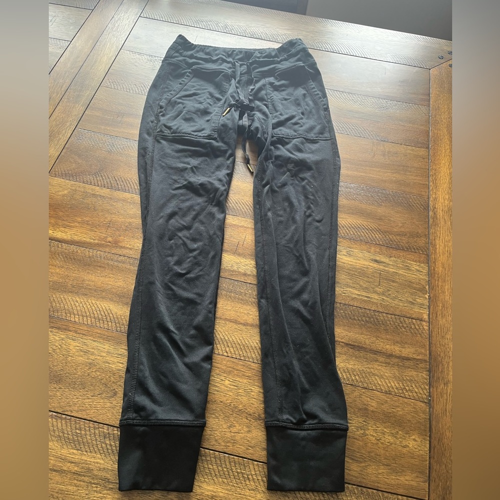 Aerie offline jogger style leggings with pockets and drawstring